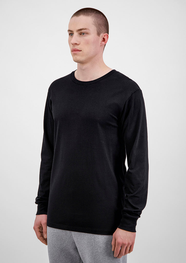 Basis Mens Long Sleeve Tee - X1002M in Black - model